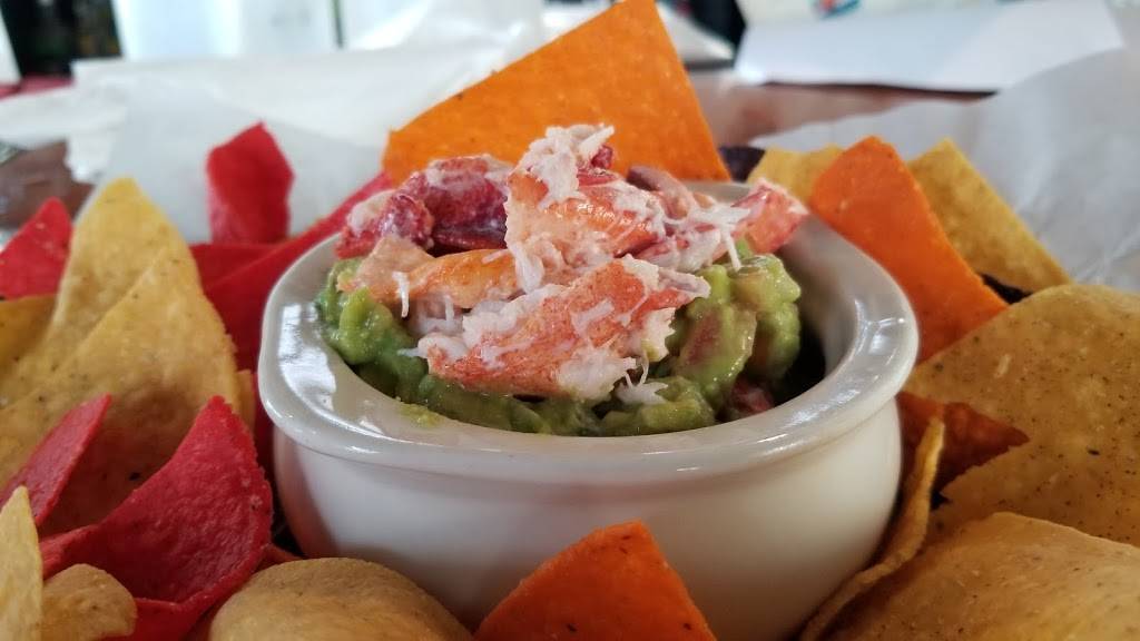 Sand Bar & Grille | restaurant | 6 Circuit Avenue Extension, Oak Bluffs, MA 02557, USA | 5086937111 OR +1 508-693-7111