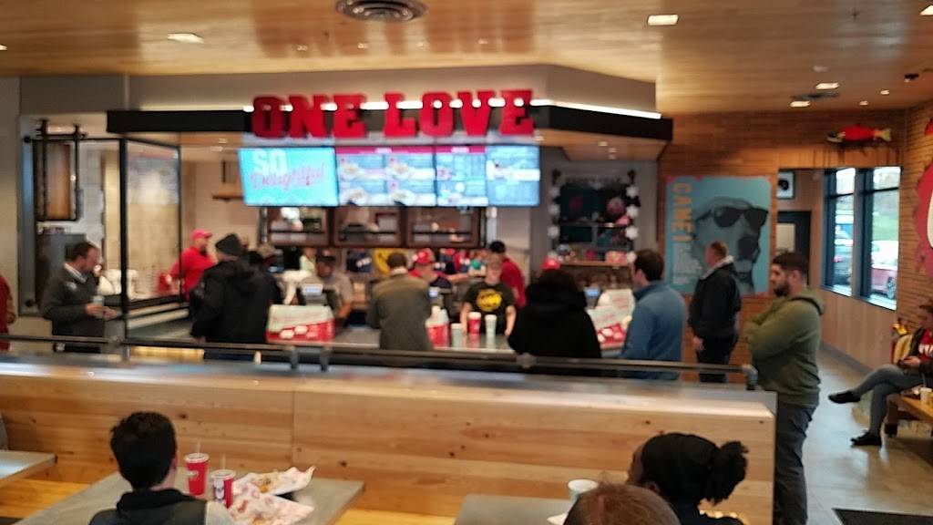 Raising Canes Chicken Fingers | meal takeaway | 5180 Tiedeman Rd, Brooklyn, OH 44144, USA | 2167773717 OR +1 216-777-3717