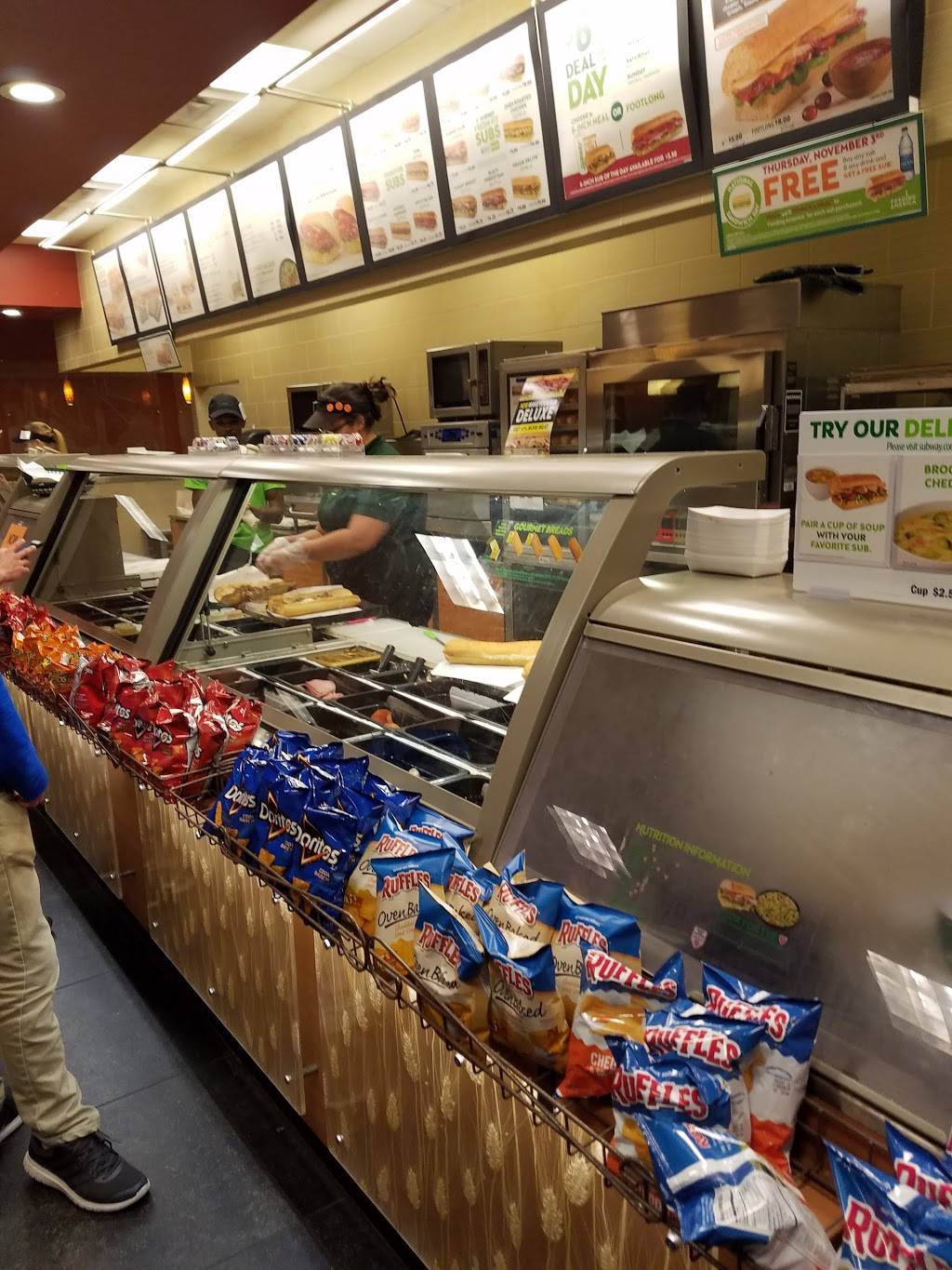Subway | restaurant | 1400 W State St Q, West Lafayette, IN 47906, USA | 7657437827 OR +1 765-743-7827