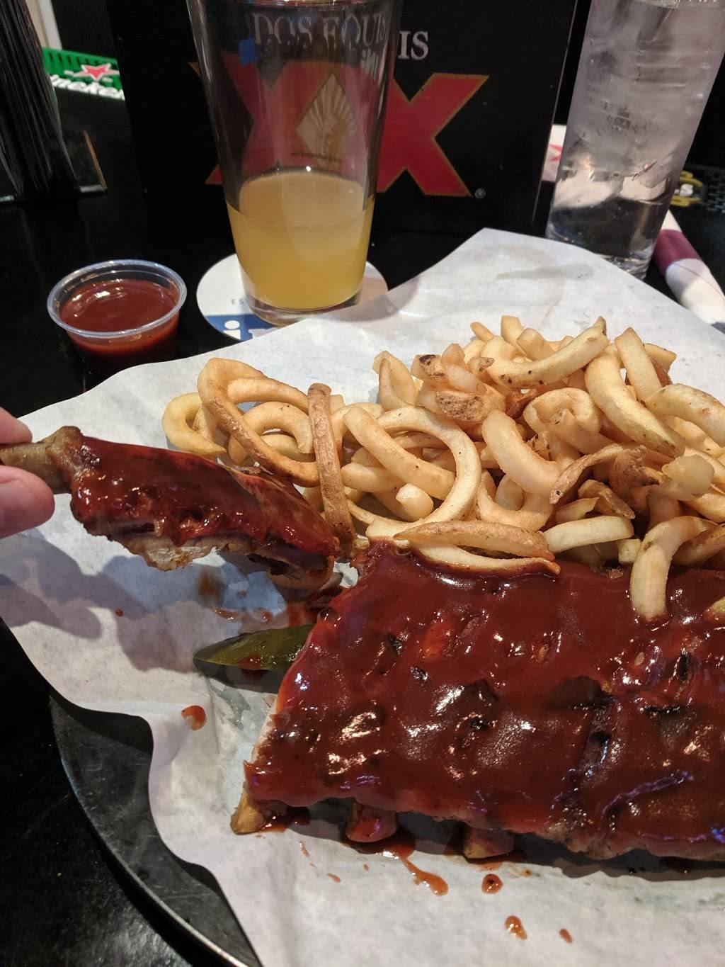 South Loop Club | restaurant | 701 S State St, Chicago, IL 60605, USA | 3124272787 OR +1 312-427-2787