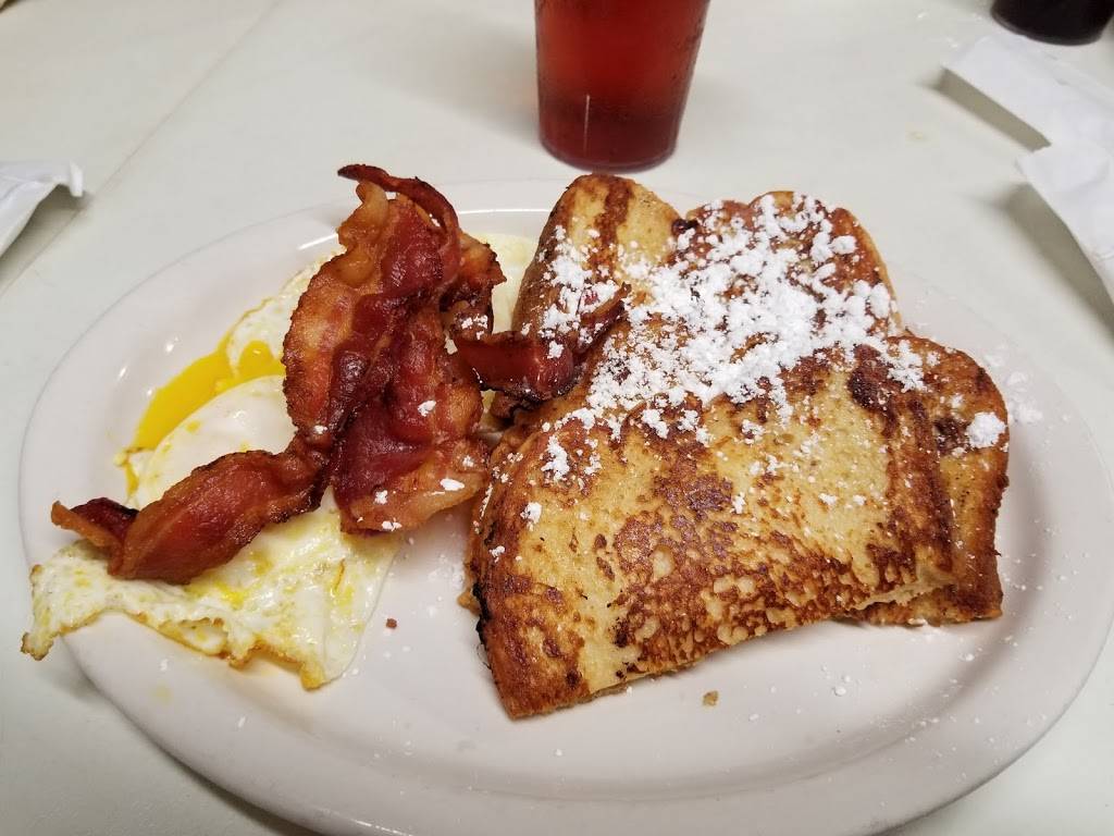 Virlies Grill | restaurant | 58 Hillsboro St, Pittsboro, NC 27312, USA | 9195420376 OR +1 919-542-0376