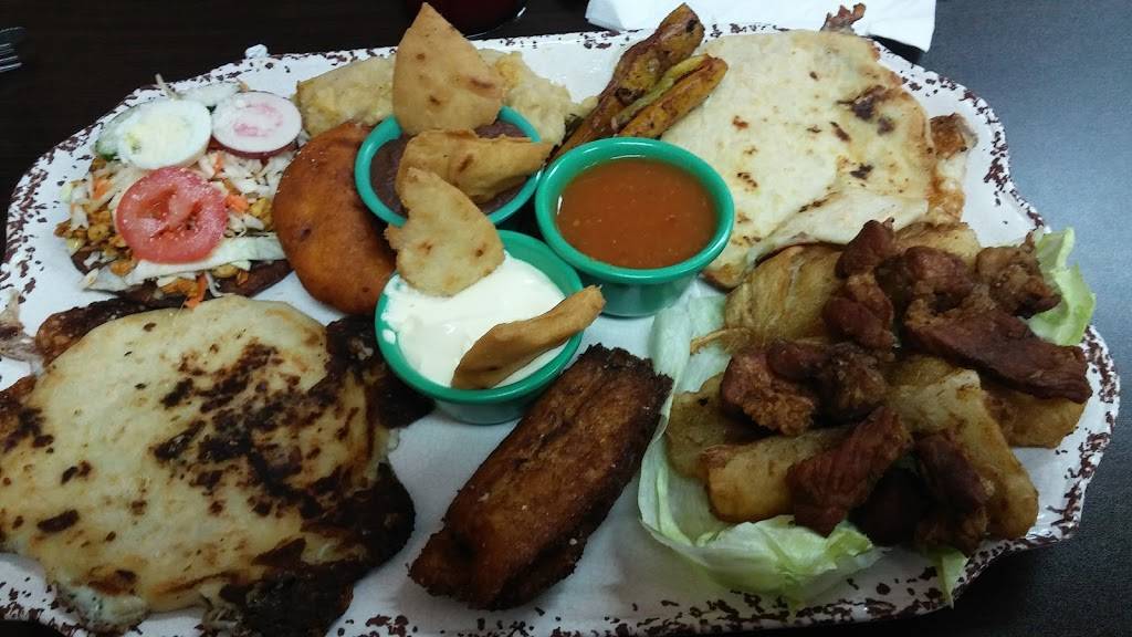 Bettys Restaurant | restaurant | 11220 Airline Dr, Houston, TX 77037, USA | 8323285620 OR +1 832-328-5620