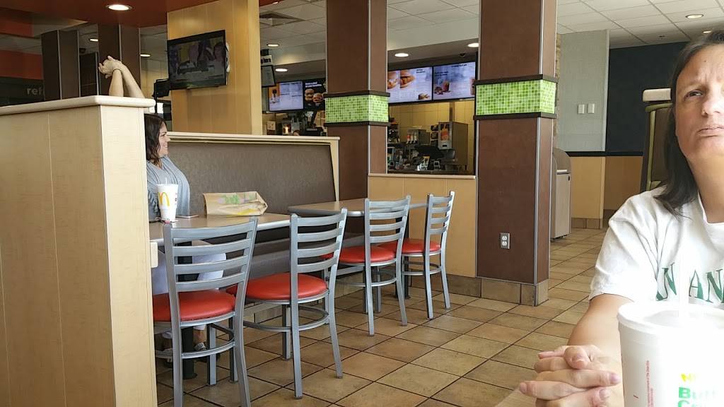 McDonalds | cafe | 1745 Gunter Ave, Guntersville, AL 35976, USA | 2565822805 OR +1 256-582-2805