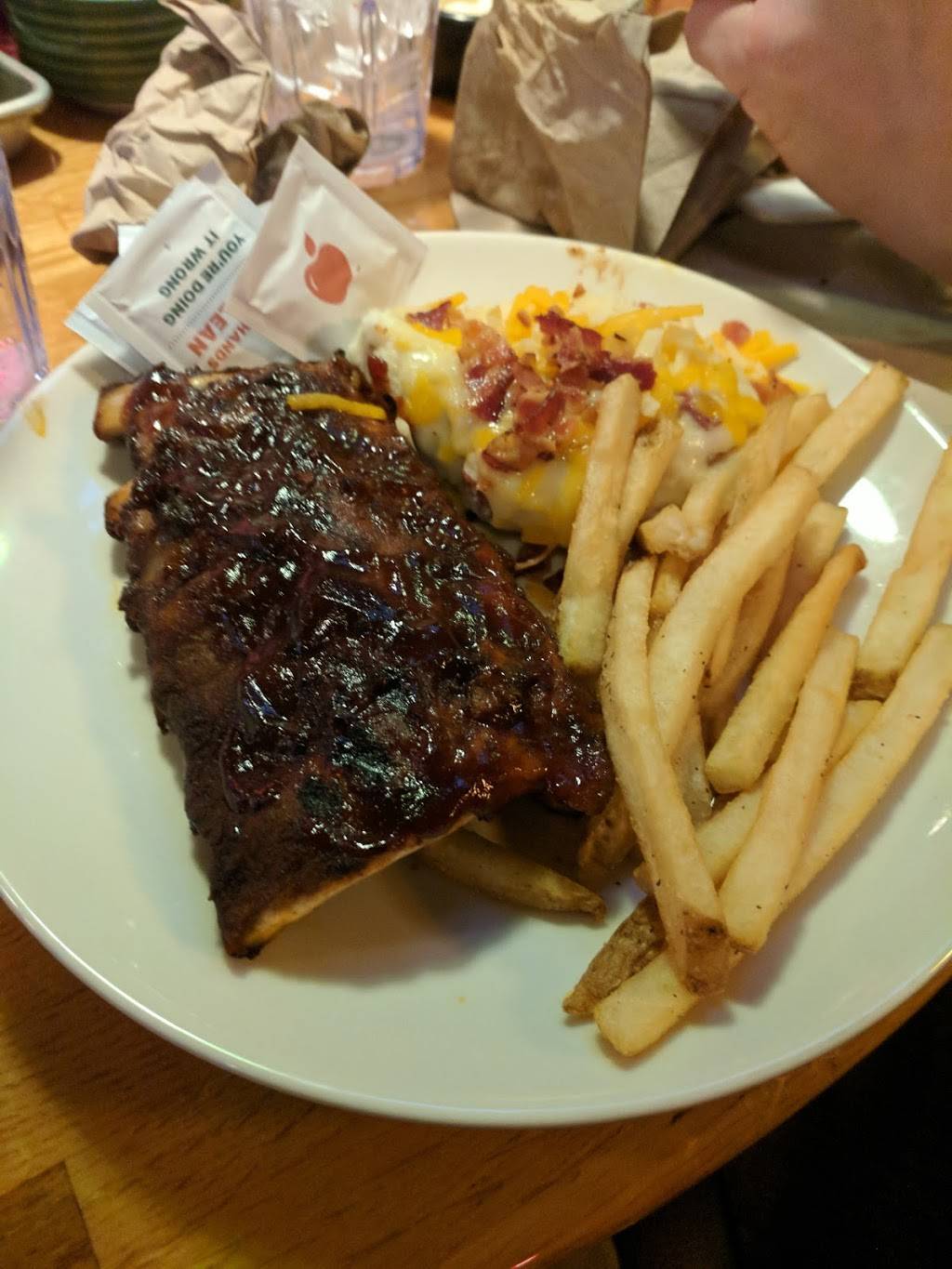 Applebees Grill + Bar | restaurant | 7383 Turfway Rd, Florence, KY 41042, USA | 8593714141 OR +1 859-371-4141