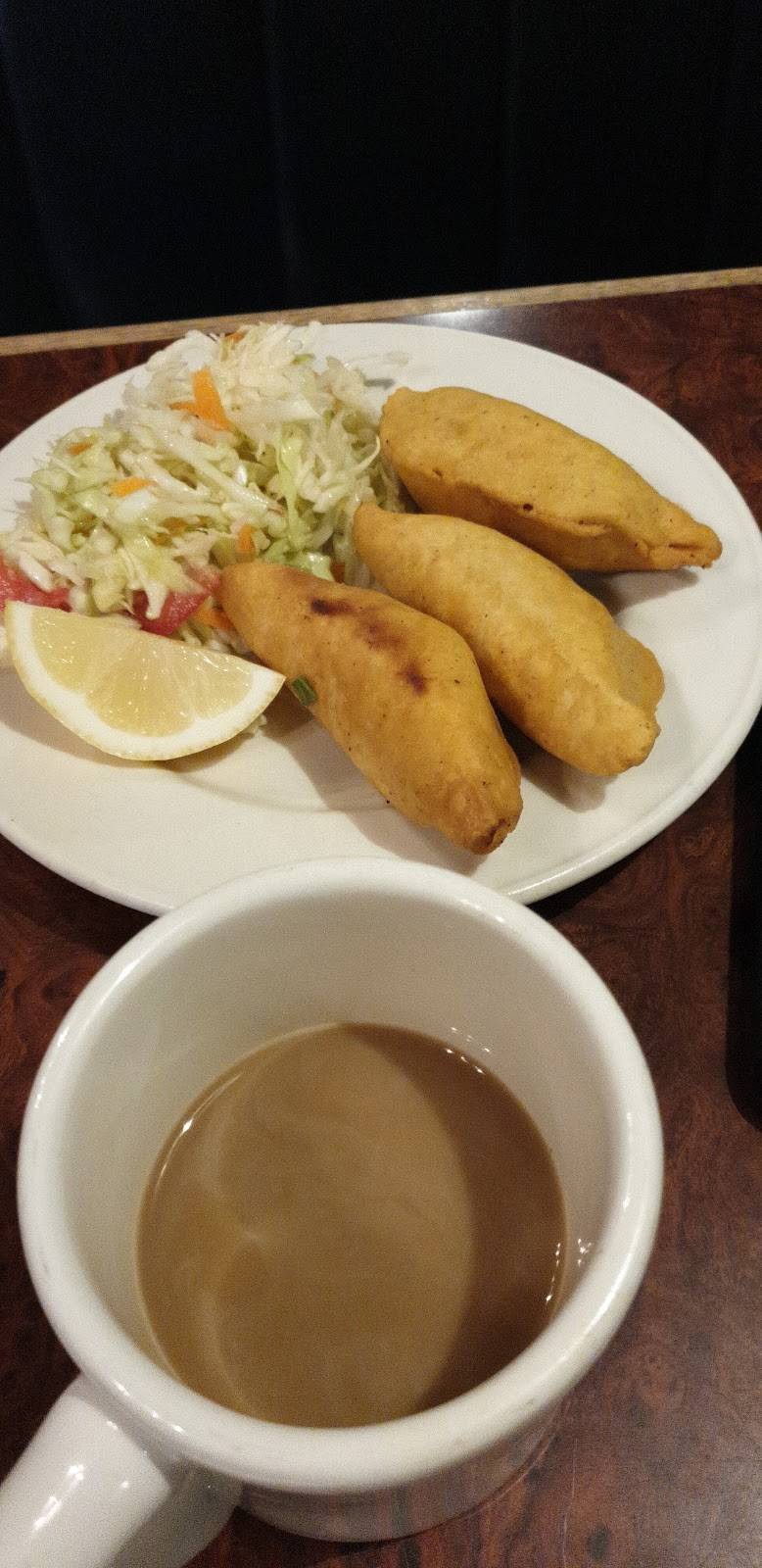 La Caravana Salvadorian Restaurant | restaurant | 1306 N Lake Ave, Pasadena, CA 91104, USA | 6267917378 OR +1 626-791-7378