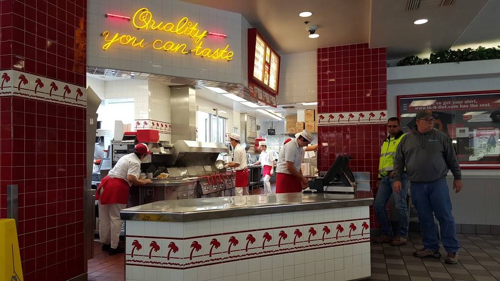 In-N-Out Burger | restaurant | 1364 Holiday Ln, Fairfield, CA 94534, USA | 8007861000 OR +1 800-786-1000