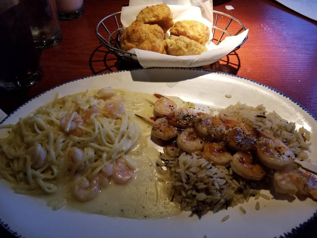 Red Lobster | restaurant | 1752 Shadeland Ave, Indianapolis, IN 46219, USA | 3173521679 OR +1 317-352-1679