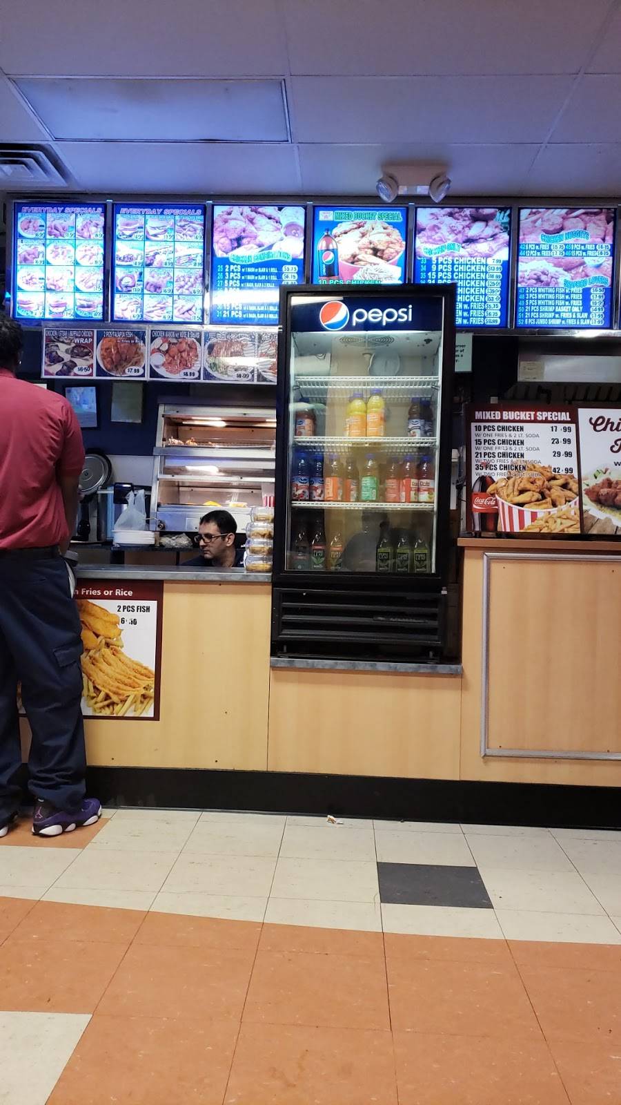 Crown Fried Chicken | restaurant | 443 Lincoln St, Worcester, MA 01605, USA | 5085950220 OR +1 508-595-0220