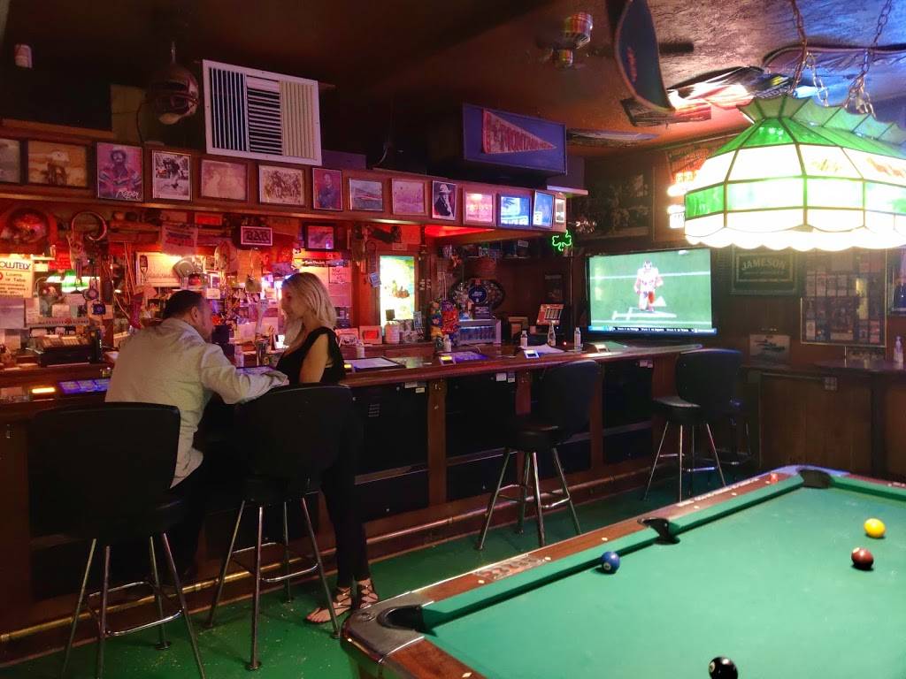 Luckes Saloon | restaurant | 1455 S Wells Ave, Reno, NV 89502, United States | 7753249432 OR +1 775-324-9432