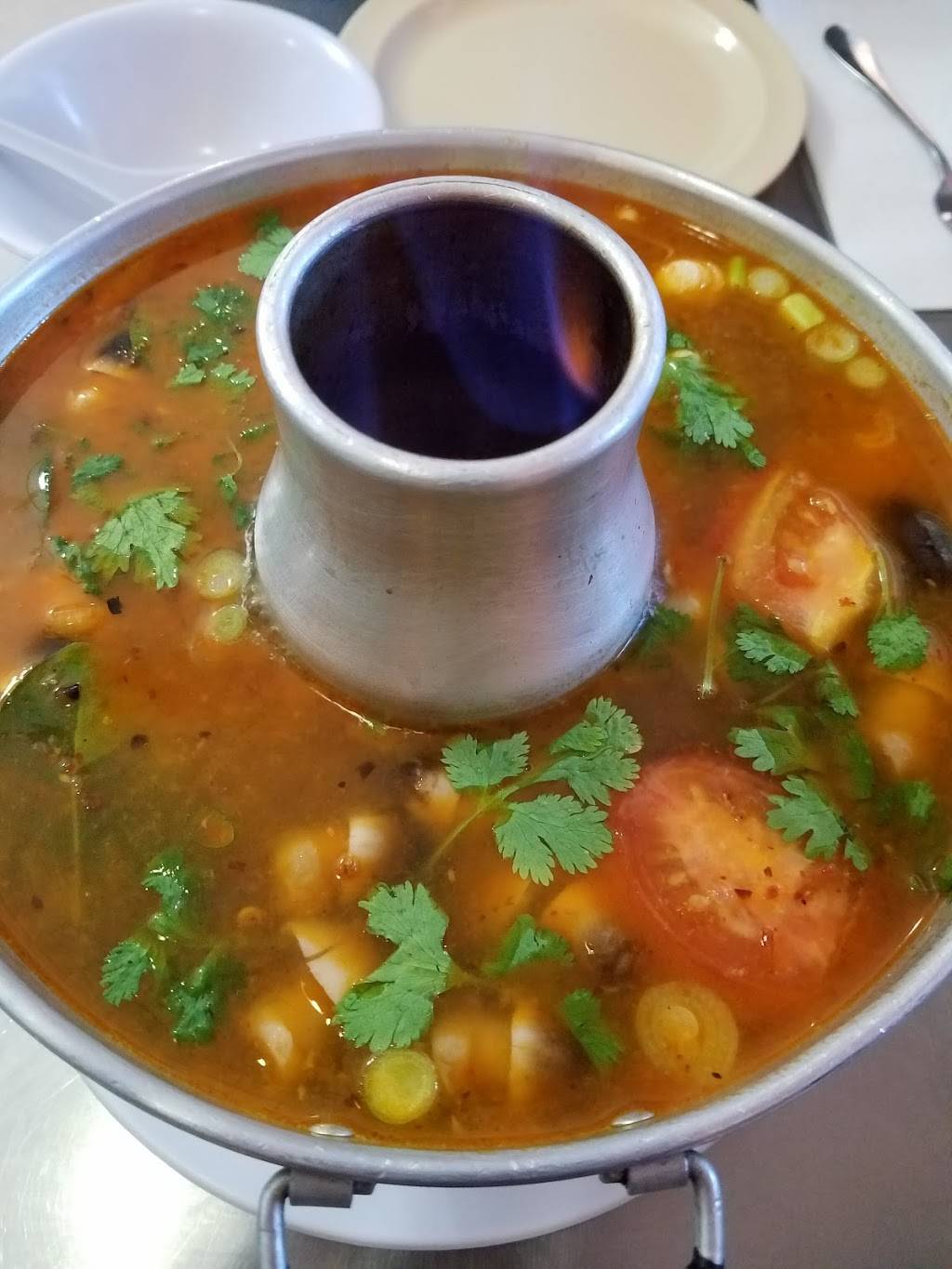 BANKS THAI | restaurant | 16449 Vanowen St, Van Nuys, CA 91406, USA | 8187876083 OR +1 818-787-6083