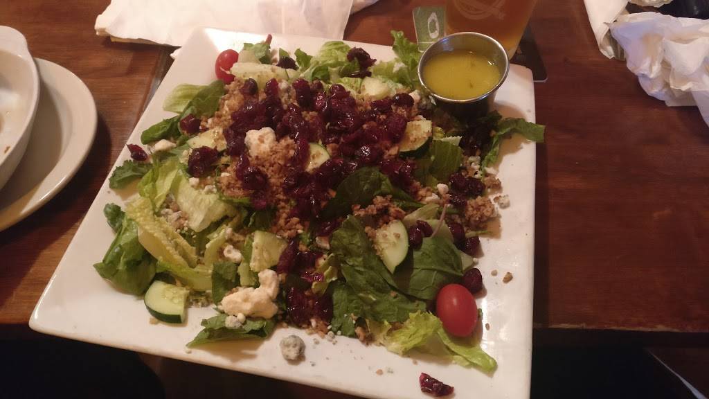 LiL Charlies Restaurant & Brewery | restaurant | 504 East E Pearl St, Batesville, IN 47006, USA | 8129346392 OR +1 812-934-6392