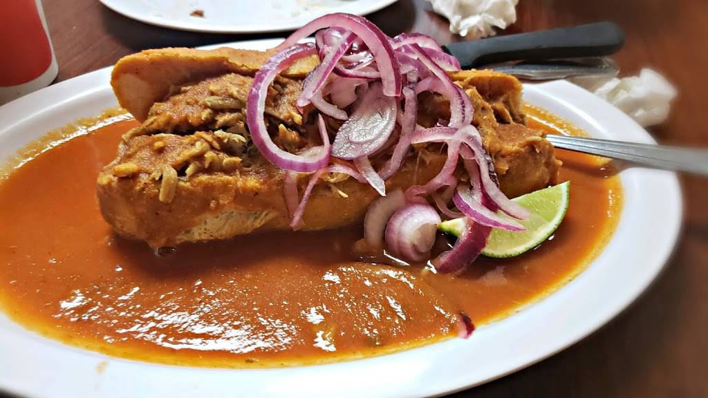 Tortas Ahogadas Chapala | restaurant | 500 State St suit 109, San Jacinto, CA 92583, USA | 9516543188 OR +1 951-654-3188