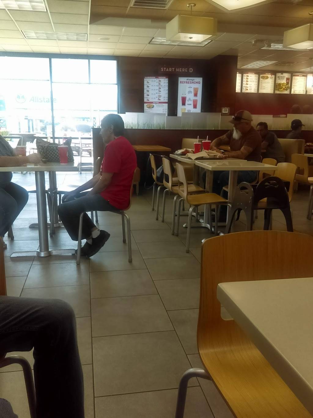 Wendys | restaurant | 2422 E Southcross, San Antonio, TX 78223, USA | 2105332898 OR +1 210-533-2898