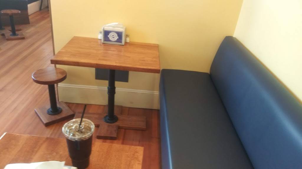 The Bagel Shop | restaurant | 3 Oak St, Beverly, MA 01915, USA | 9789696913 OR +1 978-969-6913