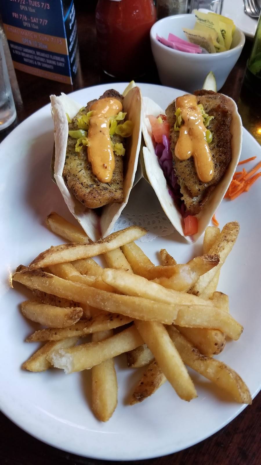 Kitty Hoynes Irish Pub | restaurant | 301 W Fayette St, Syracuse, NY 13202, USA | 3154241974 OR +1 315-424-1974