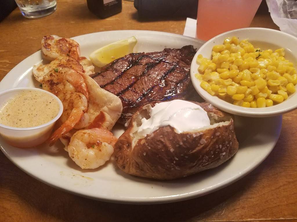 Texas Roadhouse | restaurant | 7240 Walton St, Rockford, IL 61108, USA | 8152271283 OR +1 815-227-1283