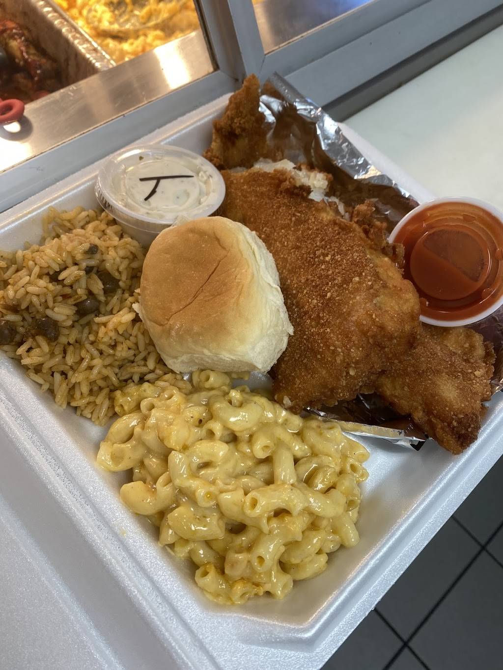 Maliyahs | restaurant | 630 10th St, Niagara Falls, NY 14301, USA | 7165243015 OR +1 716-524-3015