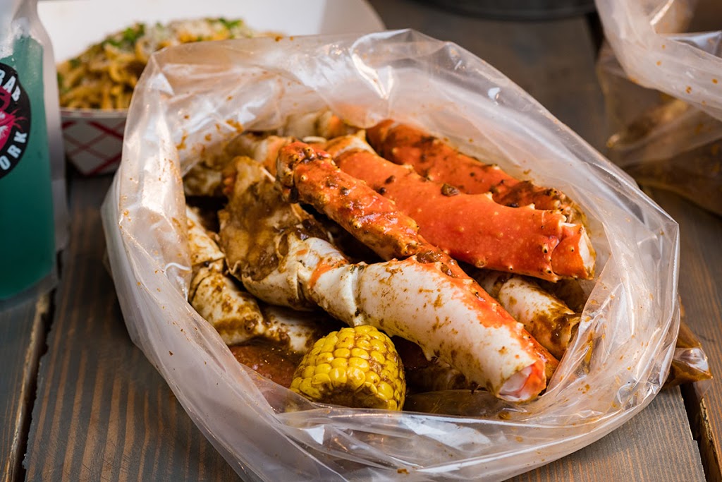 Millions Crab Boiled Seafood - St Matthews | restaurant | 4600 Shelbyville Rd Ste.124, Louisville, KY 40207, USA | 5027422485 OR +1 502-742-2485