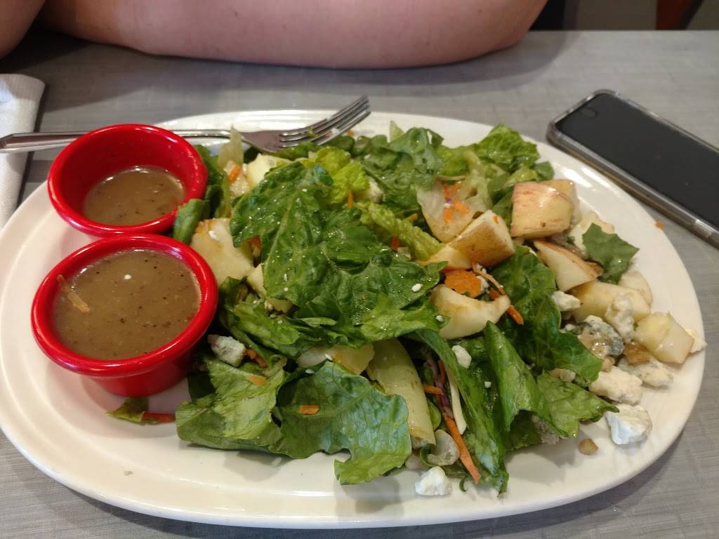 Friendlys | restaurant | 553 Hawkins Ave, Ronkonkoma, NY 11779, USA | 6319816659 OR +1 631-981-6659