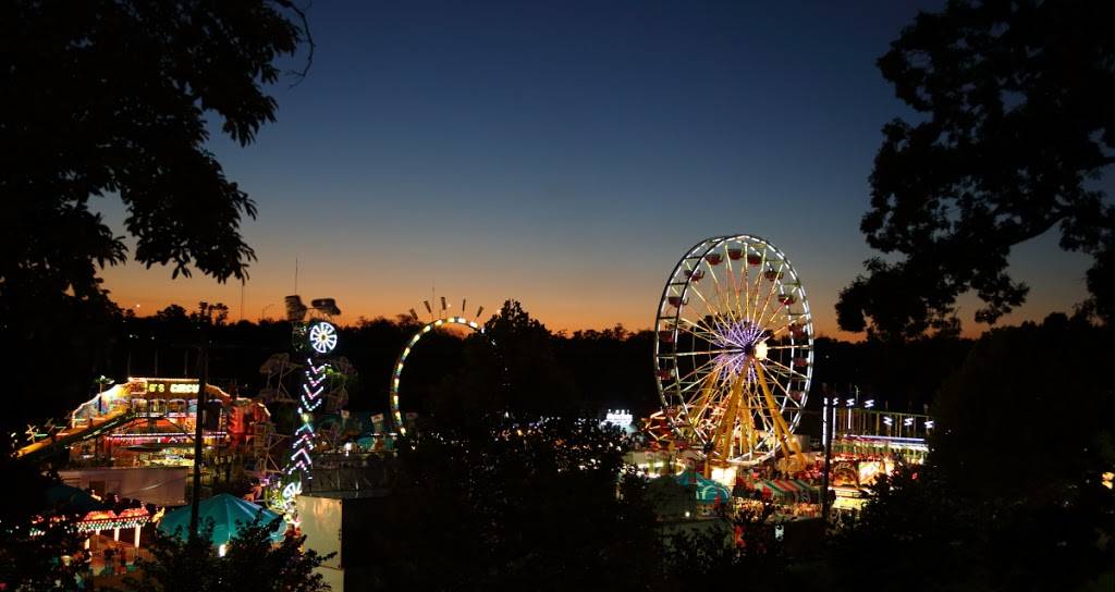 Dentons | restaurant | 6914 Kingston Pike, Knoxville, TN 37919, USA | 8655588676 OR +1 865-558-8676