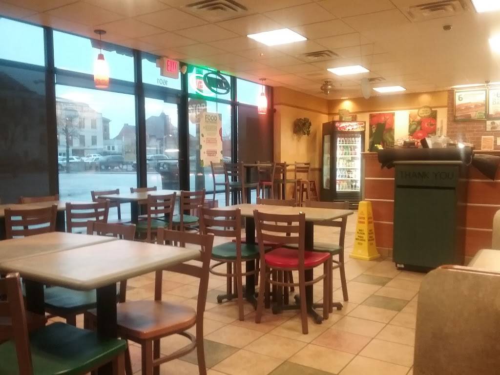 Subway | restaurant | 1601 2nd Ave, Rock Island, IL 61201, USA | 3097949330 OR +1 309-794-9330