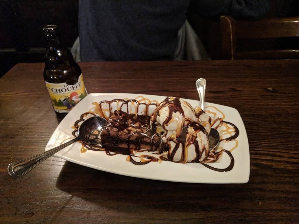 The Royal Mile | restaurant | 210 SW 4th St, Des Moines, IA 50309, USA | 5152822012 OR +1 515-282-2012