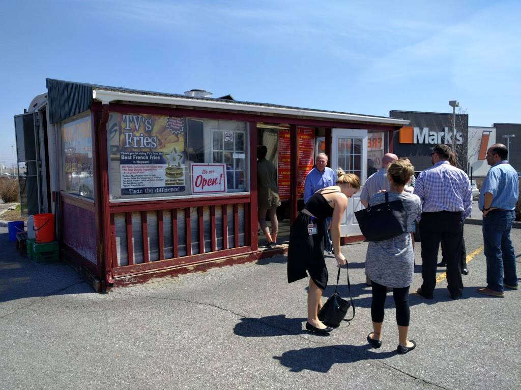 TVs Fries | restaurant | 555 W Hunt Club Rd, Nepean, ON K2G 5W5, Canada | 6138664398 OR +1 613-866-4398