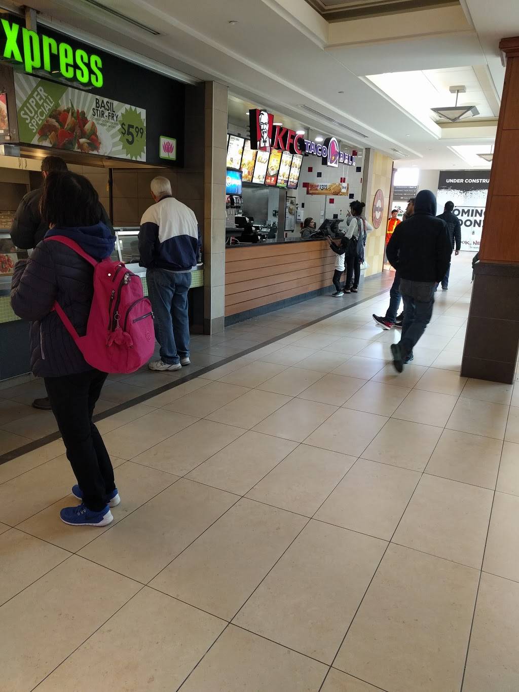 Taco Bell | meal takeaway | 2960 Kingsway Dr, Kitchener, ON N2C 2H7, Canada | 5198940101 OR +1 519-894-0101