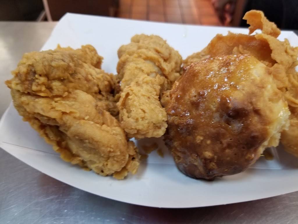 Churchs Chicken | restaurant | 500 E Holt Ave, Pomona, CA 91767, USA | 9096204008 OR +1 909-620-4008