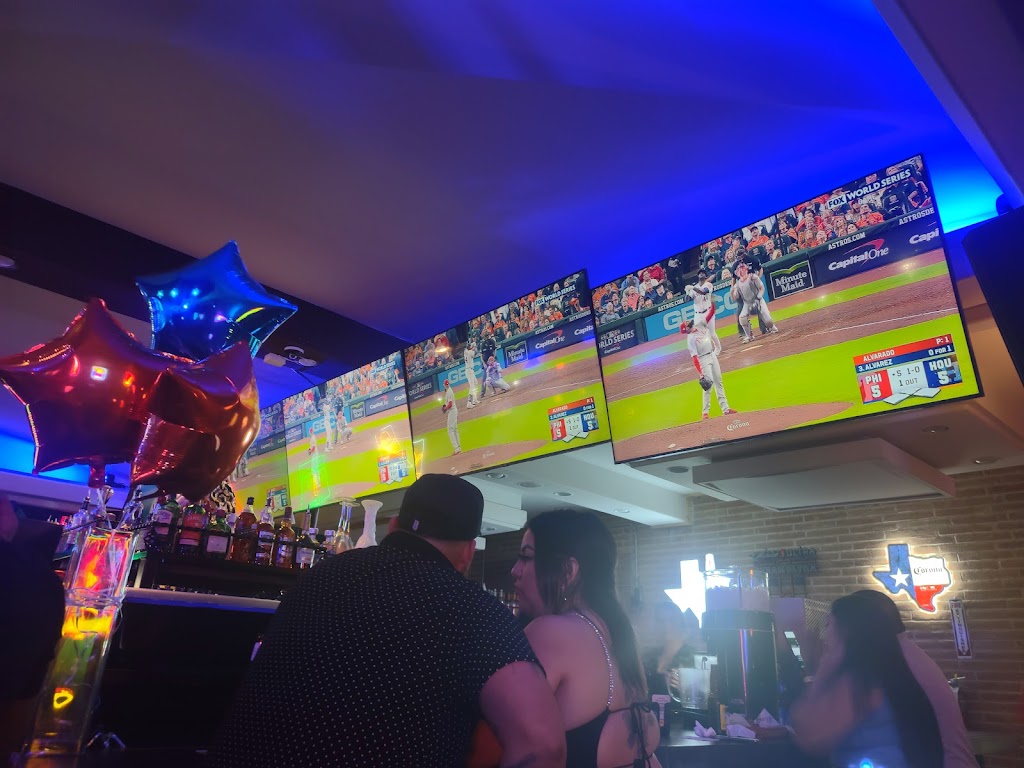 Suerte Bar & Grill | restaurant | 2001 S 10th St, McAllen, TX 78503, USA | 9563228030 OR +1 956-322-8030