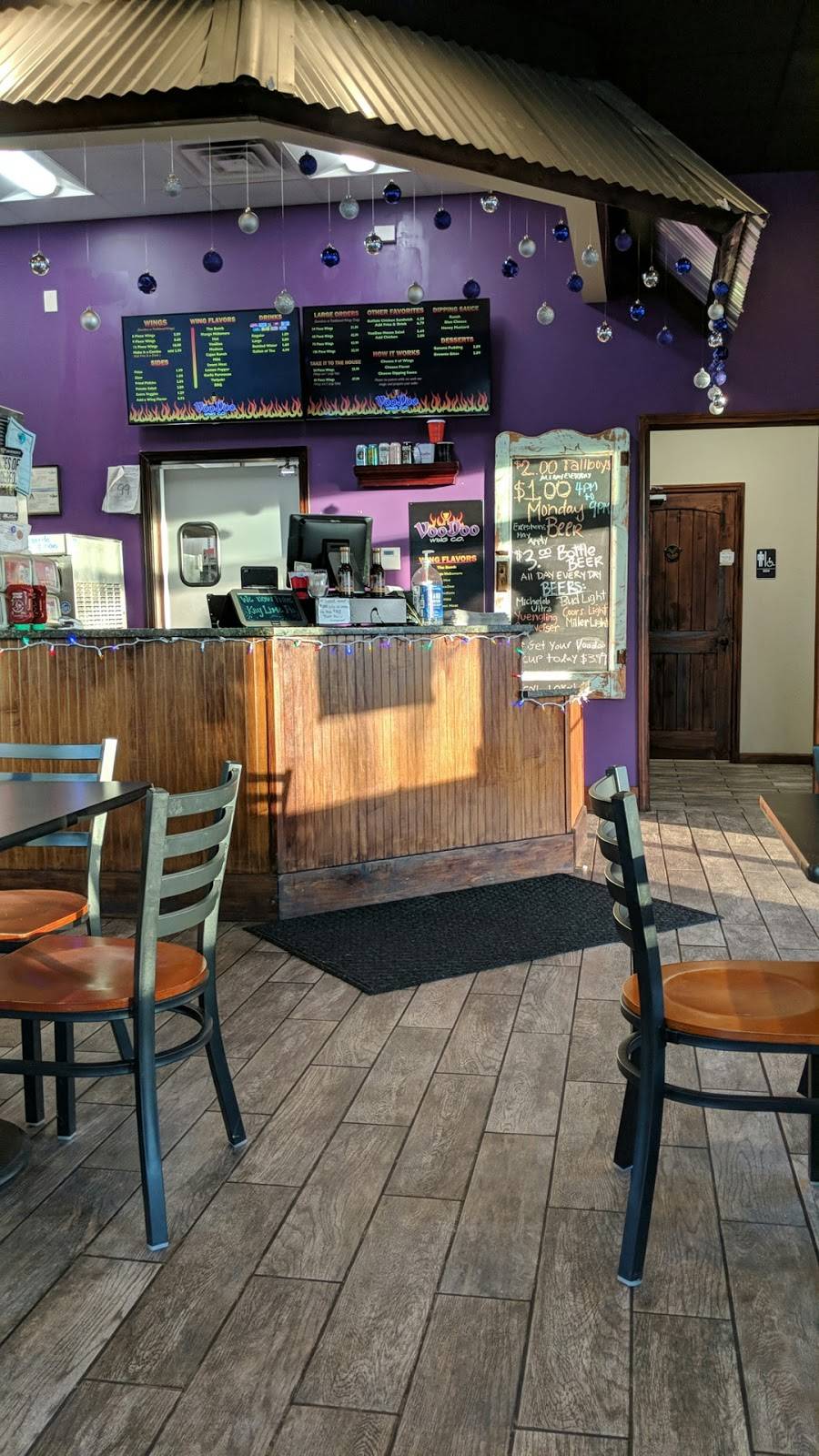 VooDoo Wing Company | restaurant | 2059 S College St, Auburn, AL 36832, USA | 3343297777 OR +1 334-329-7777