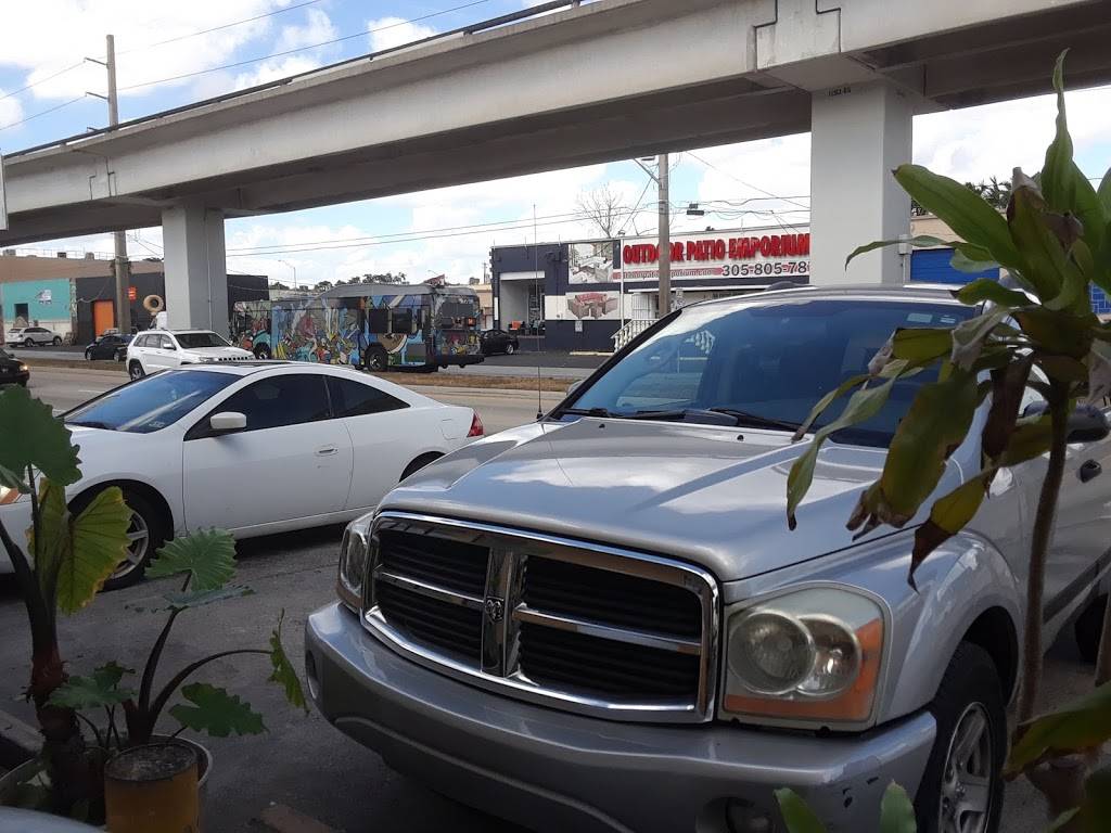 Restaurante Universal | restaurant | 300 W 21st St, Hialeah, FL 33010, USA | 7864878104 OR +1 786-487-8104