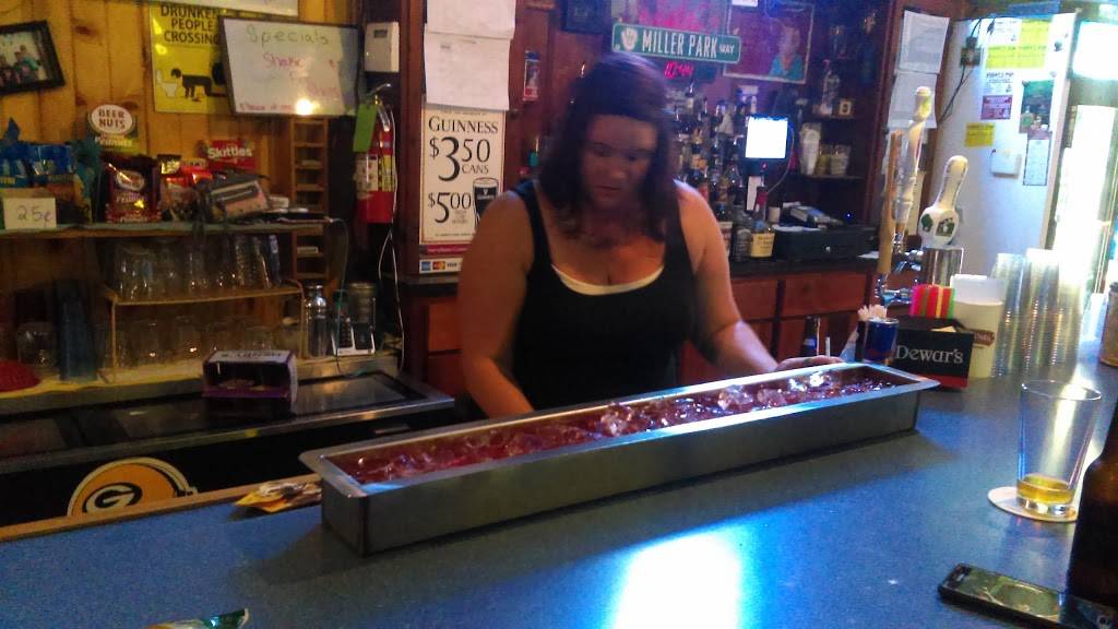 Porkys Pub | restaurant | 701 Main St, Ridgeway, WI 53582, USA | 6089249011 OR +1 608-924-9011