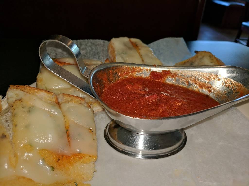 Lucio Cs | restaurant | 12134 King William Rd, King William, VA 23086, USA | 8047697171 OR +1 804-769-7171