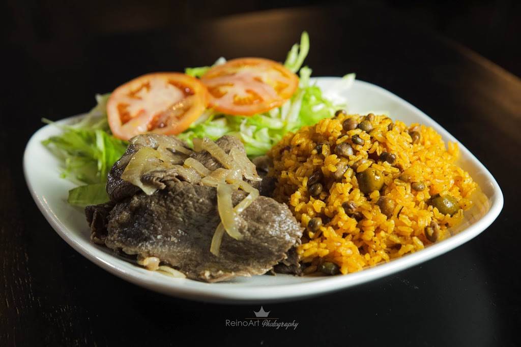 Jibaritos Lincoln Park | restaurant | 2616 N Clark St, Chicago, IL 60614, USA | 7736974648 OR +1 773-697-4648