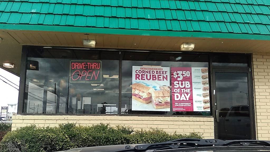 Subway | restaurant | 3611 Avenue F, Bay City, TX 77414, USA | 9792444782 OR +1 979-244-4782