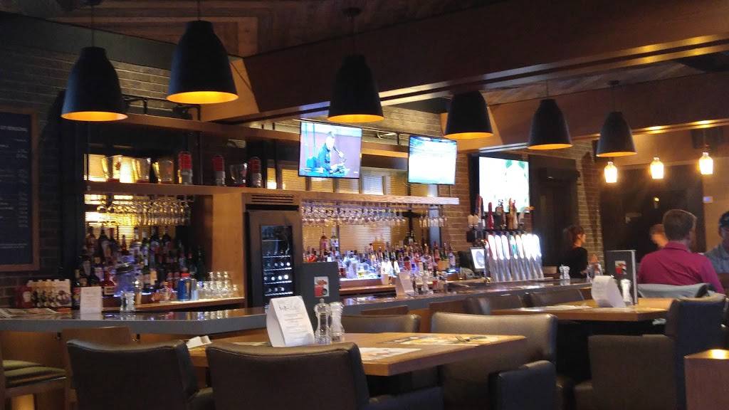 Rôtisserie St-Hubert | restaurant | 330 Rue de Saint Jovite, Mont-Tremblant, QC J8E 2Z9, Canada | 8194252721 OR +1 819-425-2721