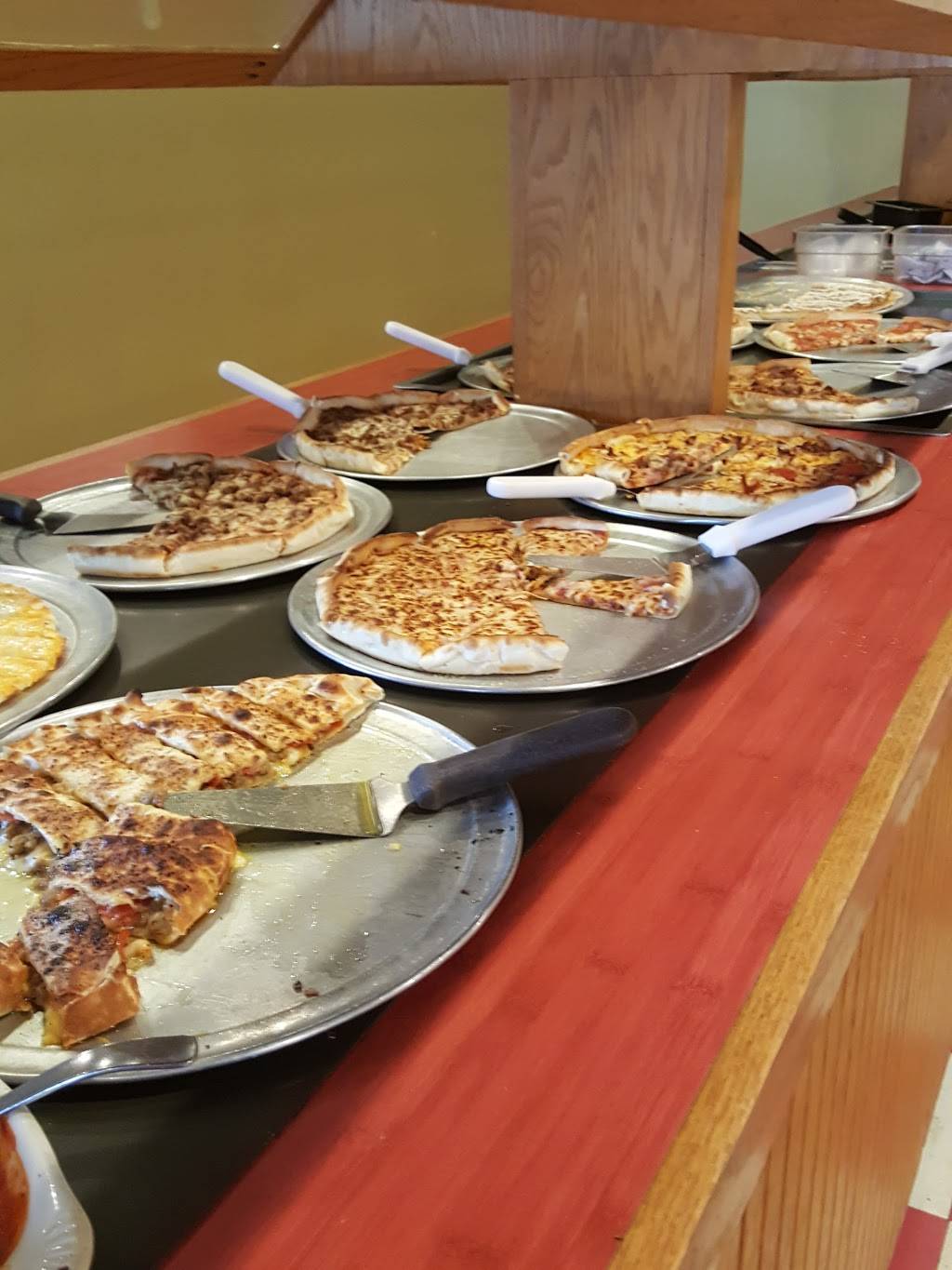 Gambinos Pizza | meal delivery | 1400 Main St, Winfield, KS 67156, USA | 6202292278 OR +1 620-229-2278