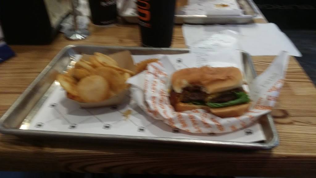 BurgerIM | restaurant | 1237 3rd Street Promenade, Santa Monica, CA 90401, USA | 3102602777 OR +1 310-260-2777