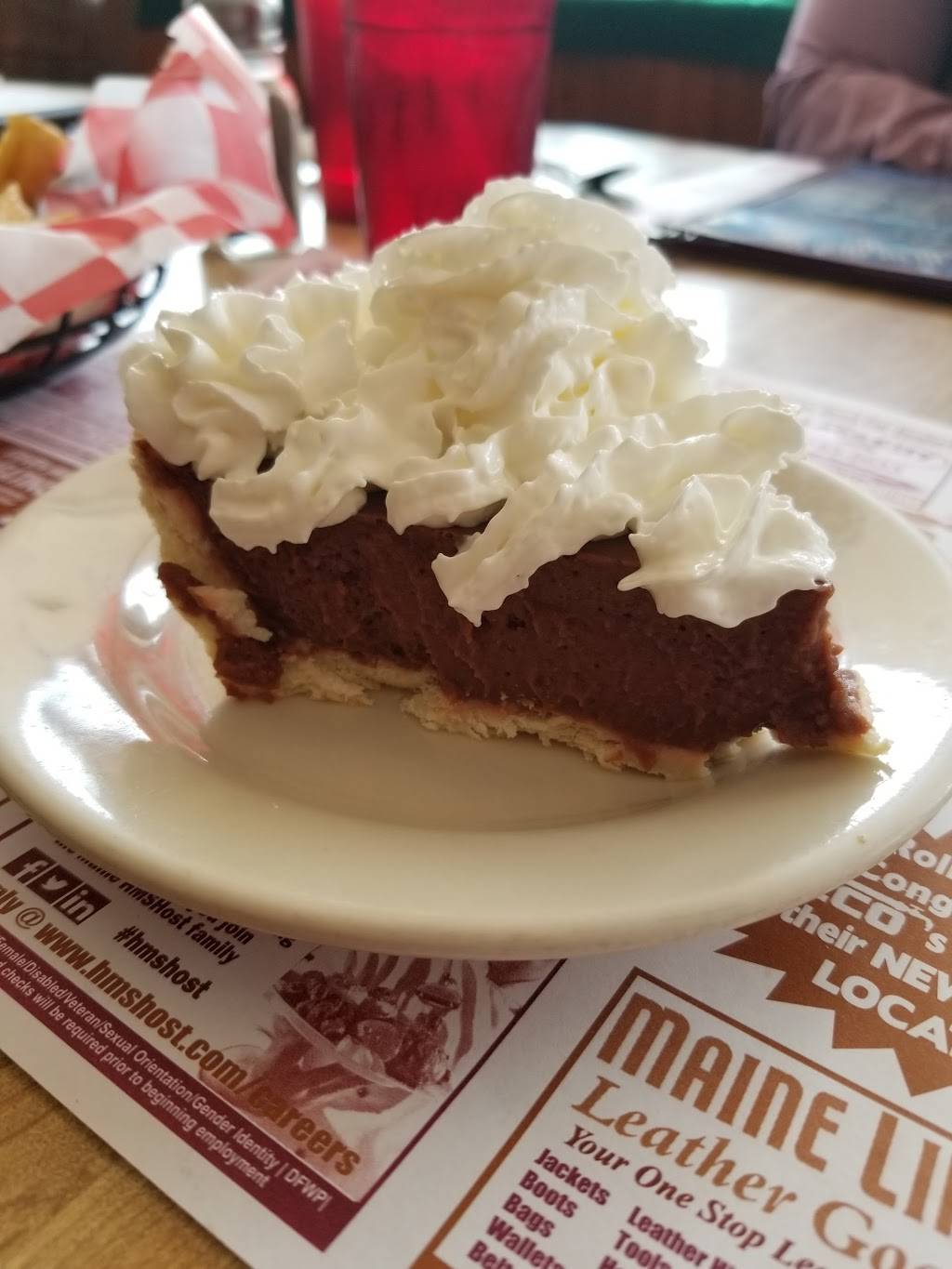 Rollys Diner | restaurant | 87 Mill St, Auburn, ME 04210, USA | 2077530171 OR +1 207-753-0171