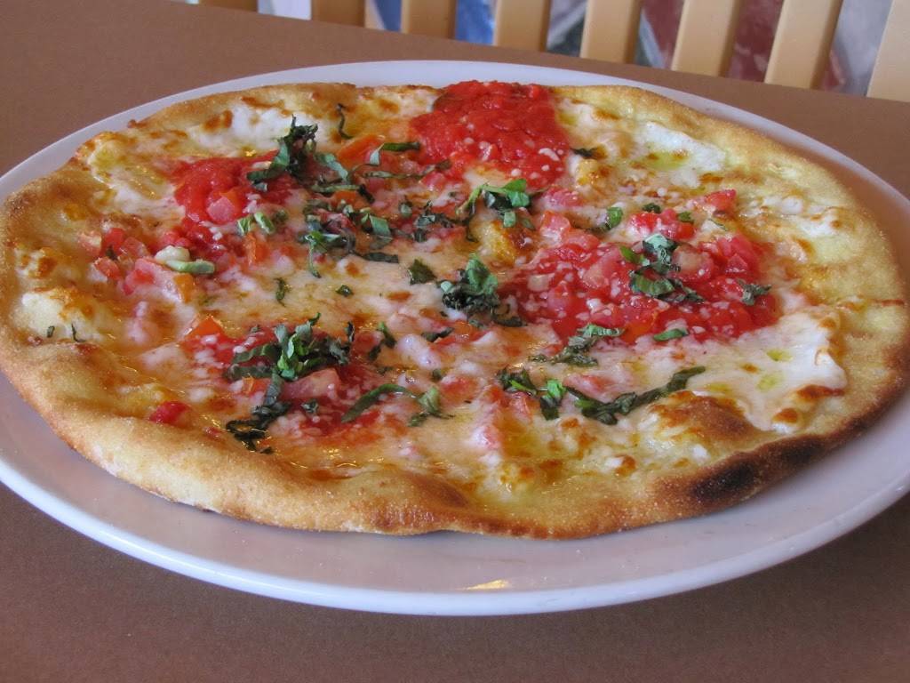 Cosimos | restaurant | 5501 Palmer Crossing Cir, Sarasota, FL 34233, USA | 9419227999 OR +1 941-922-7999