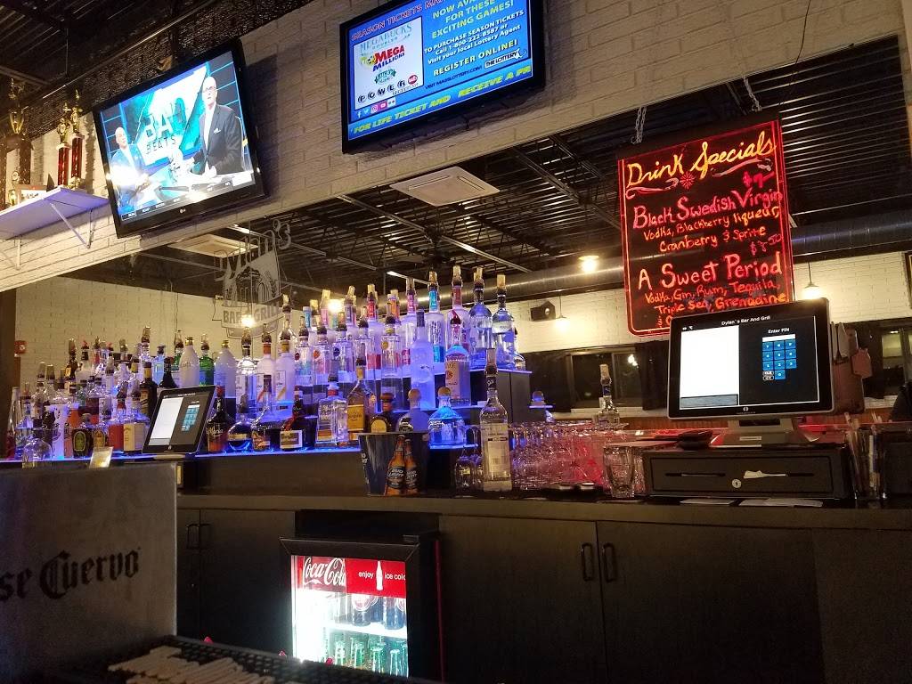 Dylans Pub & Grille | restaurant | 789 Centre St, Brockton, MA 02302, USA | 7743817103 OR +1 774-381-7103