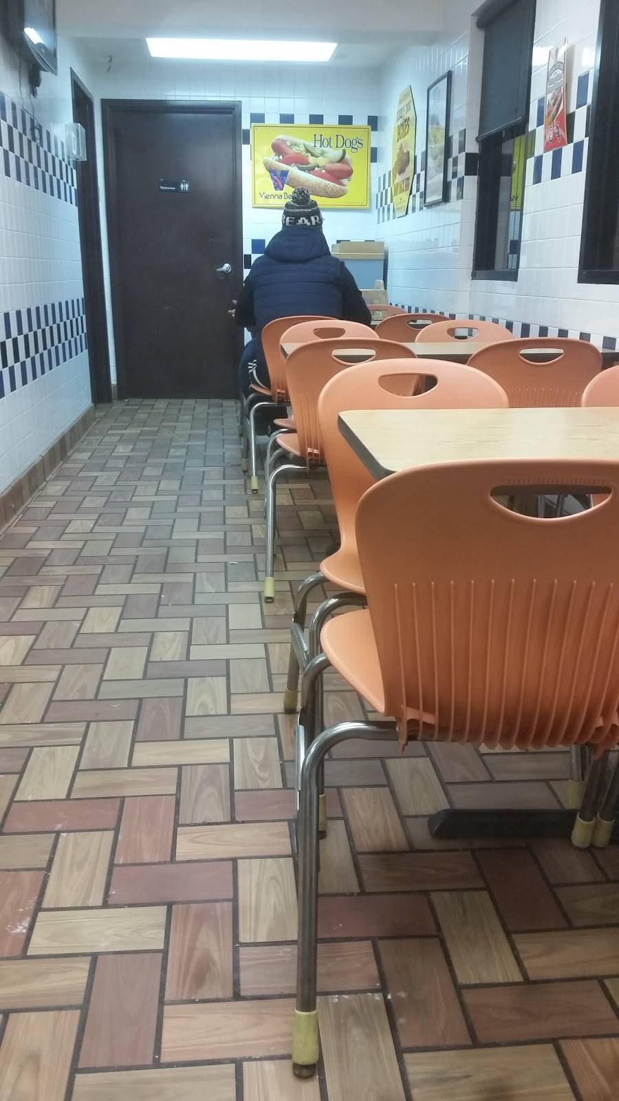 Lucky Dog | restaurant | 6043 Roosevelt Rd, Cicero, IL 60804, USA | 7088634349 OR +1 708-863-4349