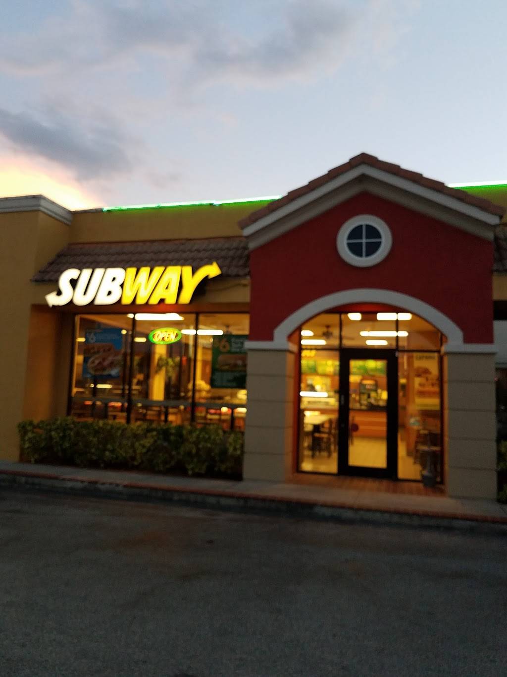 Subway | restaurant | 8699 Astronaut Blvd, Cape Canaveral, FL 32920, USA | 3217992844 OR +1 321-799-2844