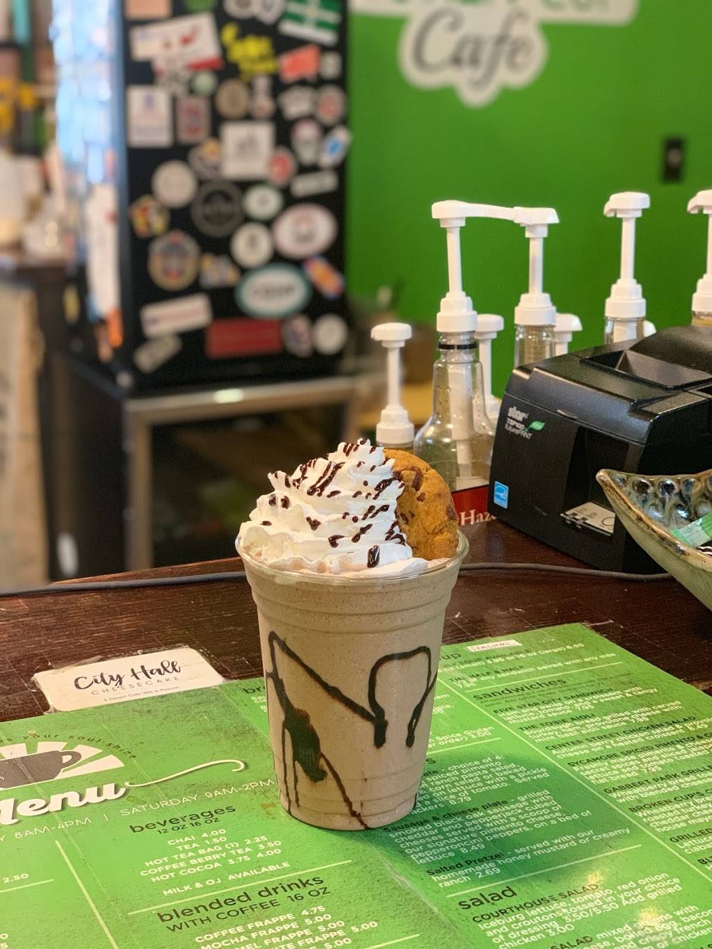 Broken Cup Cafe | cafe | 203 Center St, Senatobia, MS 38668, USA | 6623018574 OR +1 662-301-8574