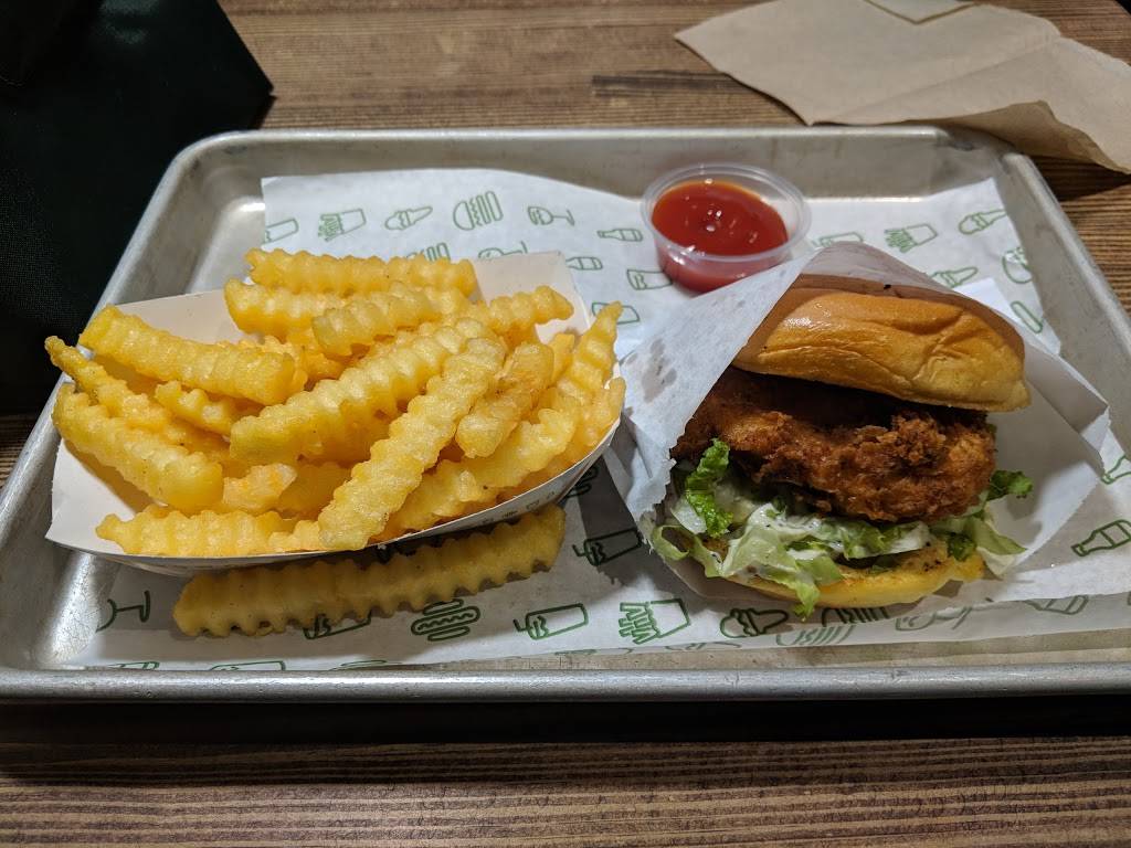 Shake Shack | restaurant | 90-15 Queens Blvd space 1069, Elmhurst, NY 11373, USA | 3472250190 OR +1 347-225-0190