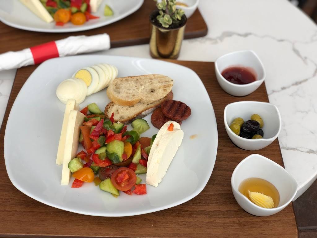 Utopia European Caffe | restaurant | 2489 Park Ave, Tustin, CA 92782, USA | 7143525789 OR +1 714-352-5789