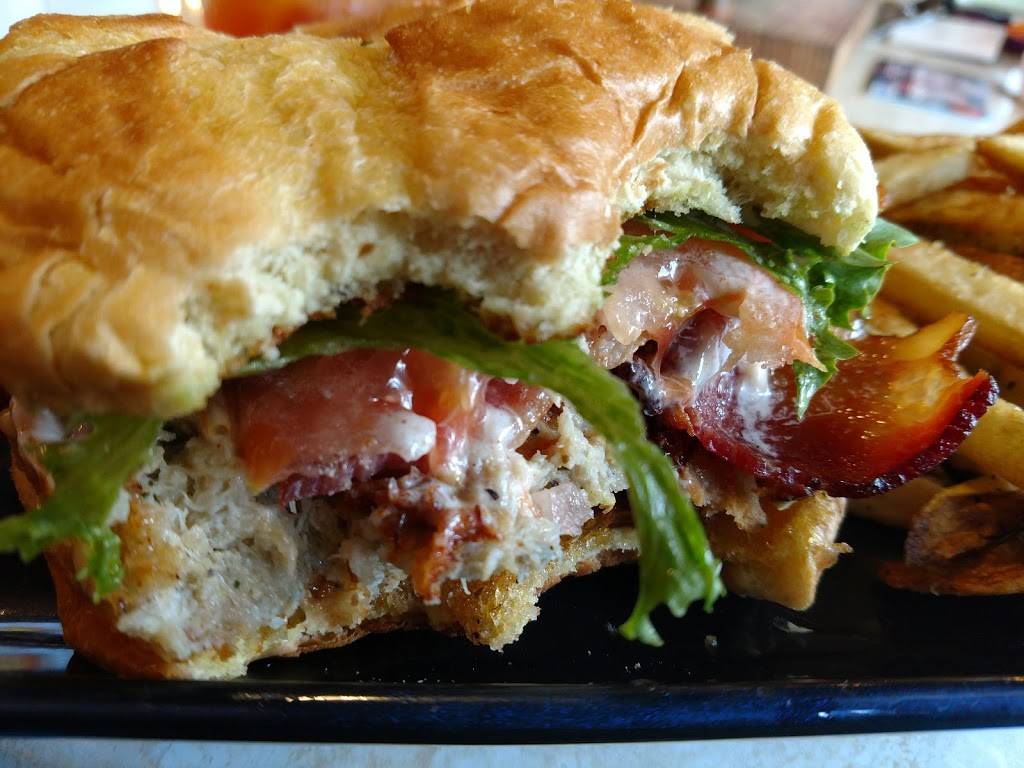 Brooklyns Backyard | restaurant | 2019 E Silver Springs Blvd, Ocala, FL 34470, USA | 3523046292 OR +1 352-304-6292