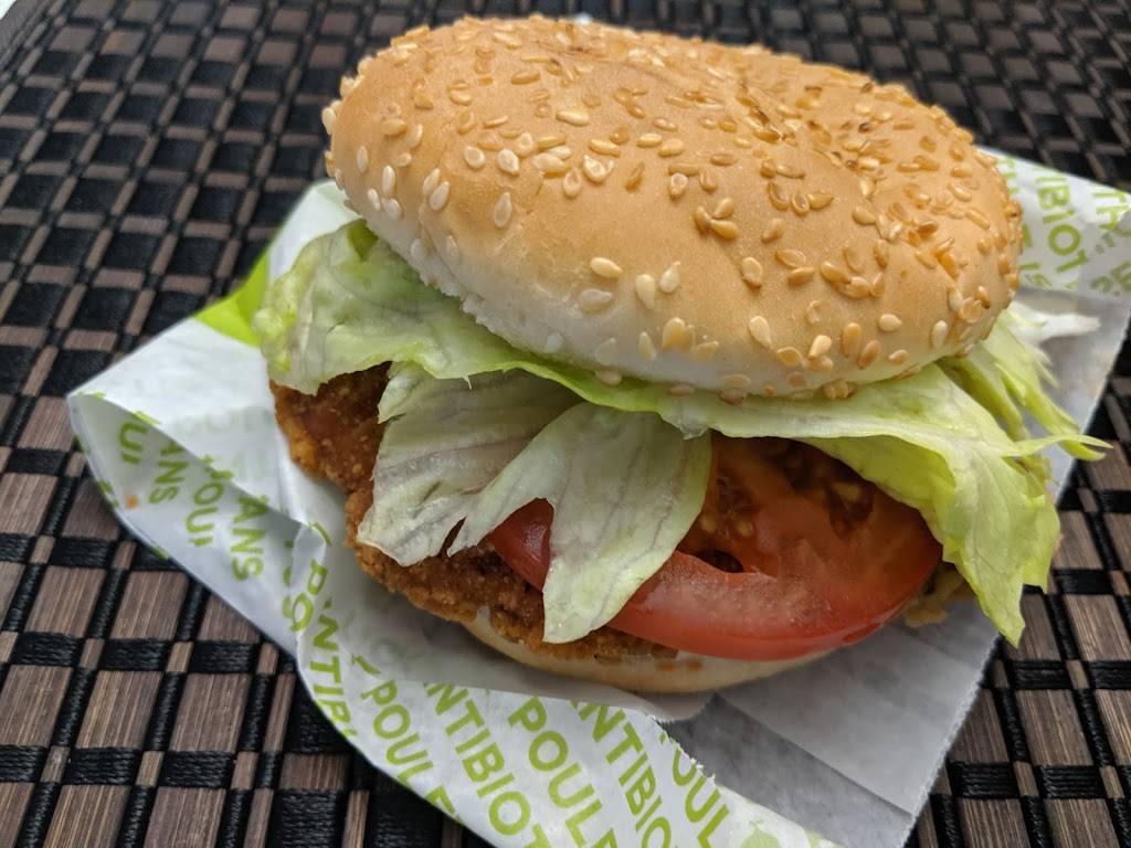 A&W Canada | restaurant | 3020 Chemin Gascon, Terrebonne, QC J6X 3Z3, Canada | 4504774377 OR +1 450-477-4377