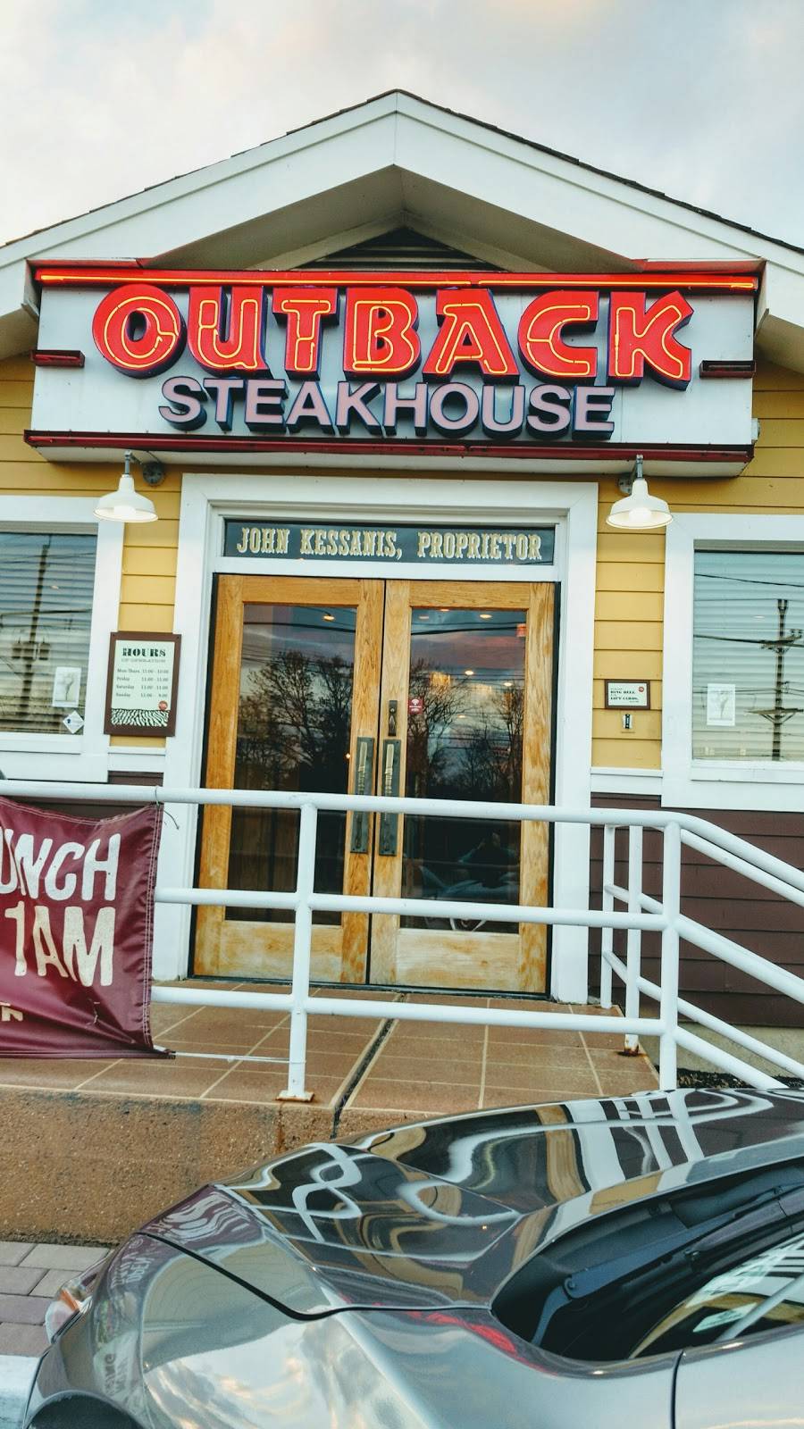 Outback Steakhouse | restaurant | 481 US-1, Edison, NJ 08817, USA | 7328190990 OR +1 732-819-0990